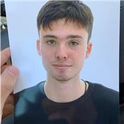 Soy un estudiante de filología clásica y estaría encantado en dar clases de repaso y ofrecer mis conocimientos a alumnos de bachiller